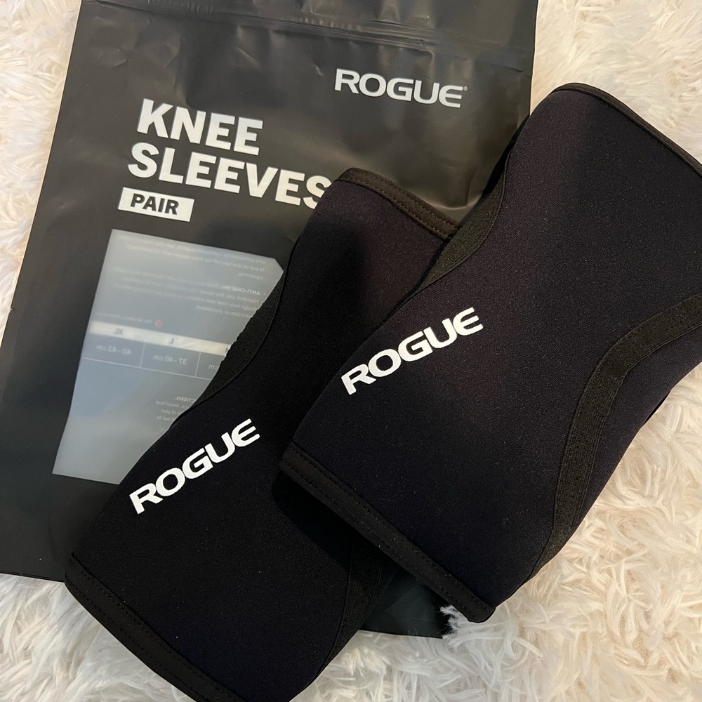 Rogue knee sleeves NEW !